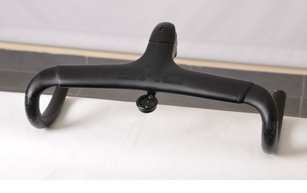 Kokpit, kierownica karbon ONE RR, szosowa, zintegrowana