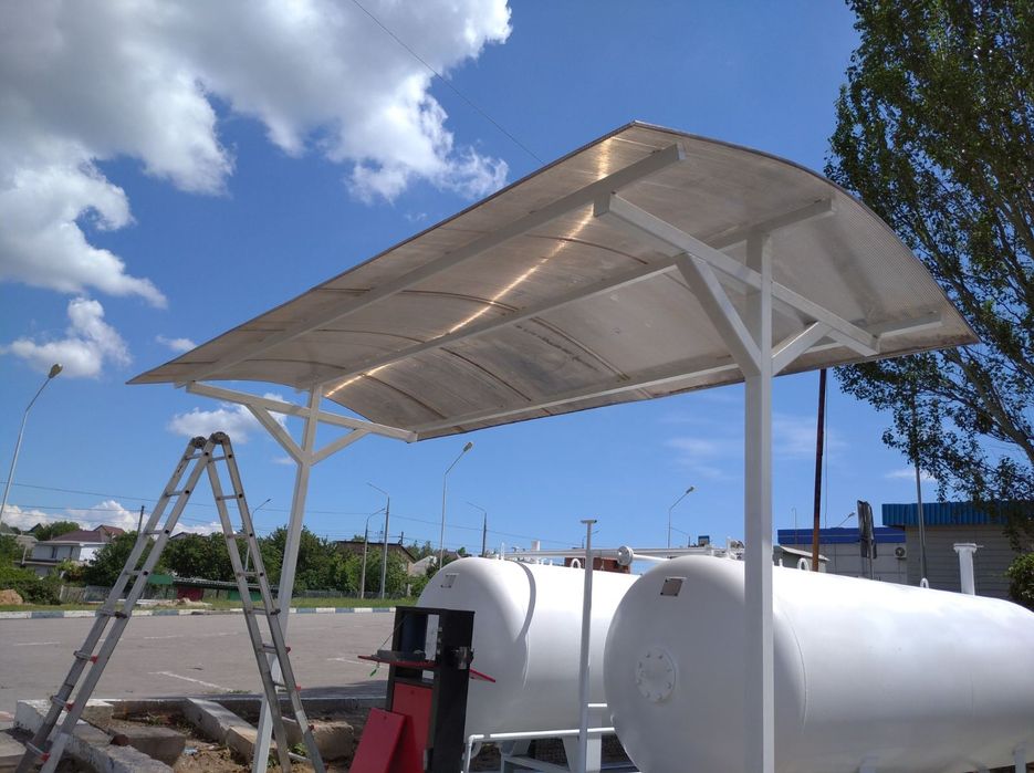 Навес из профнастила, поликарбоната и др.