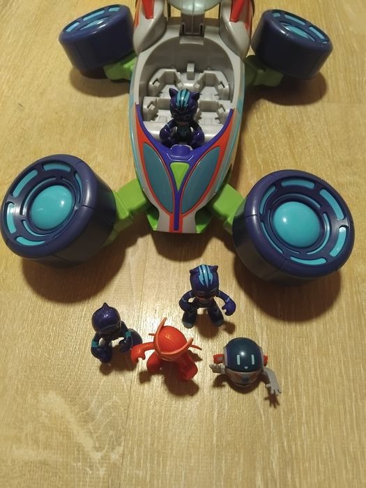 Veiculo pj masks com 5 figuras