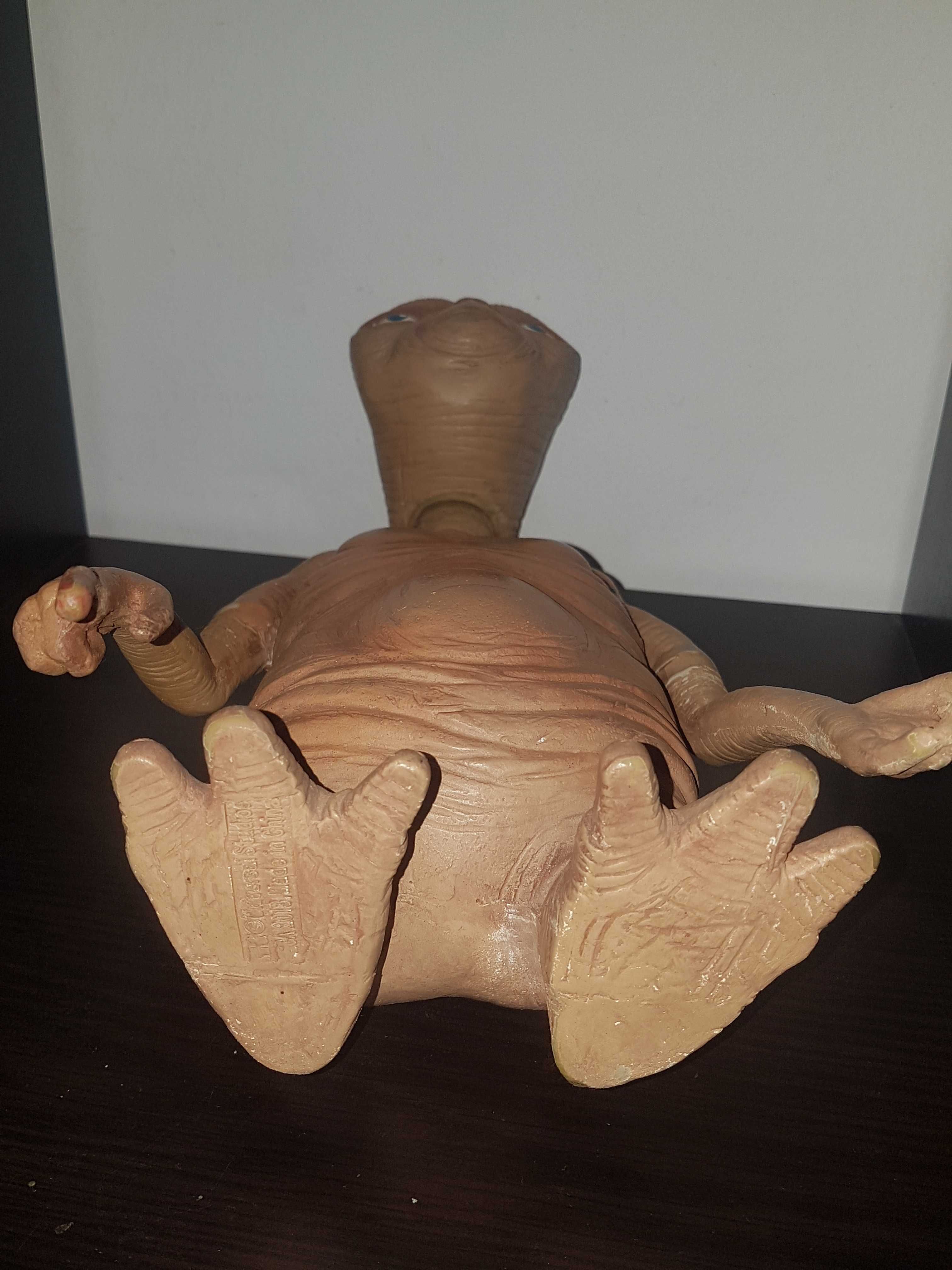 E.T. Boneco em Espuma by Neca