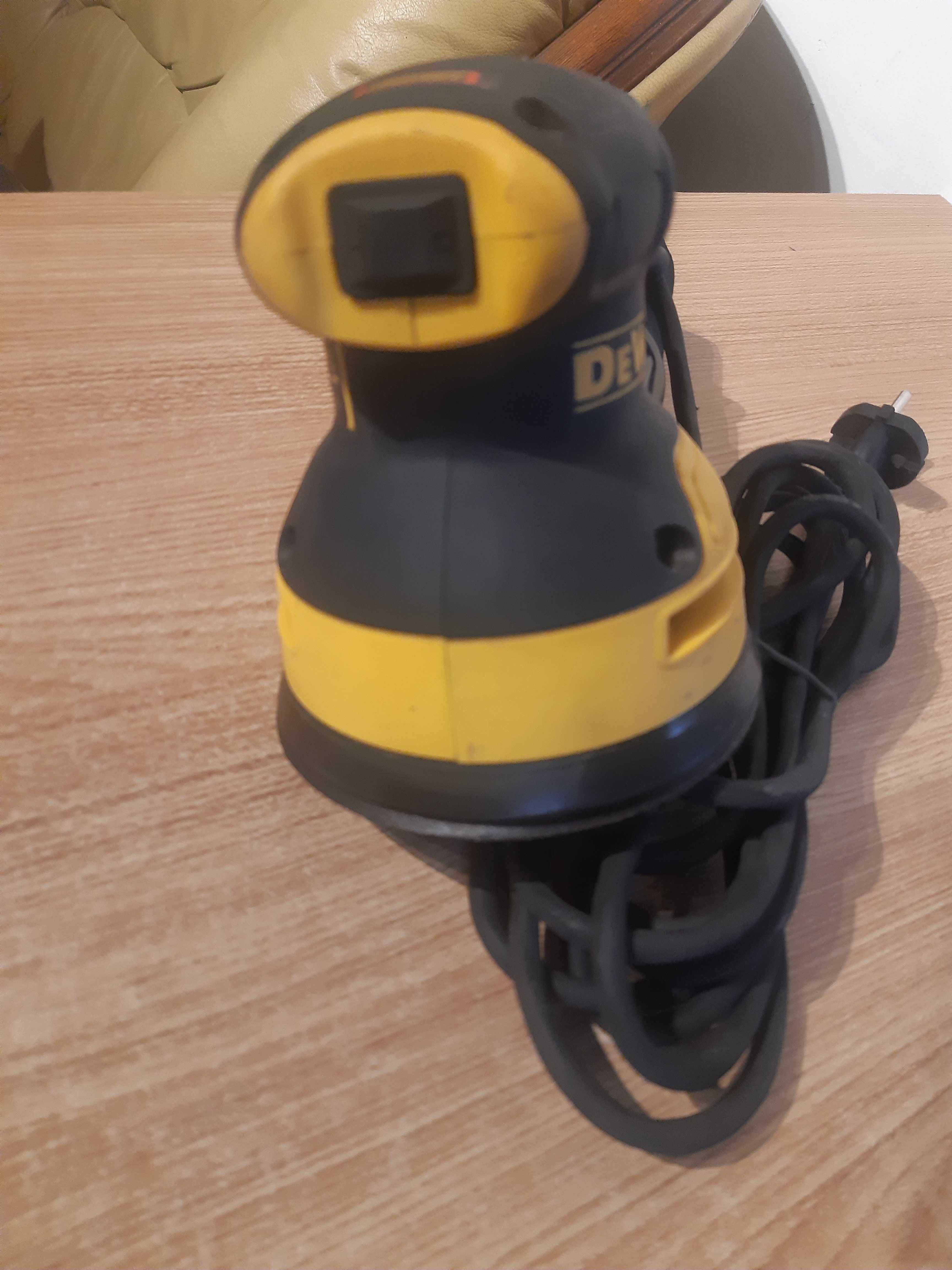 DeWalt  szlifierka mimośrodowa