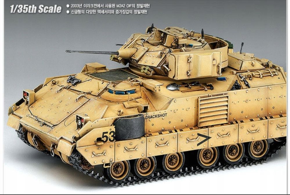 Academy 13205 czołg M2A2 Bradley Iraq 2003 model do sklejania 1:35