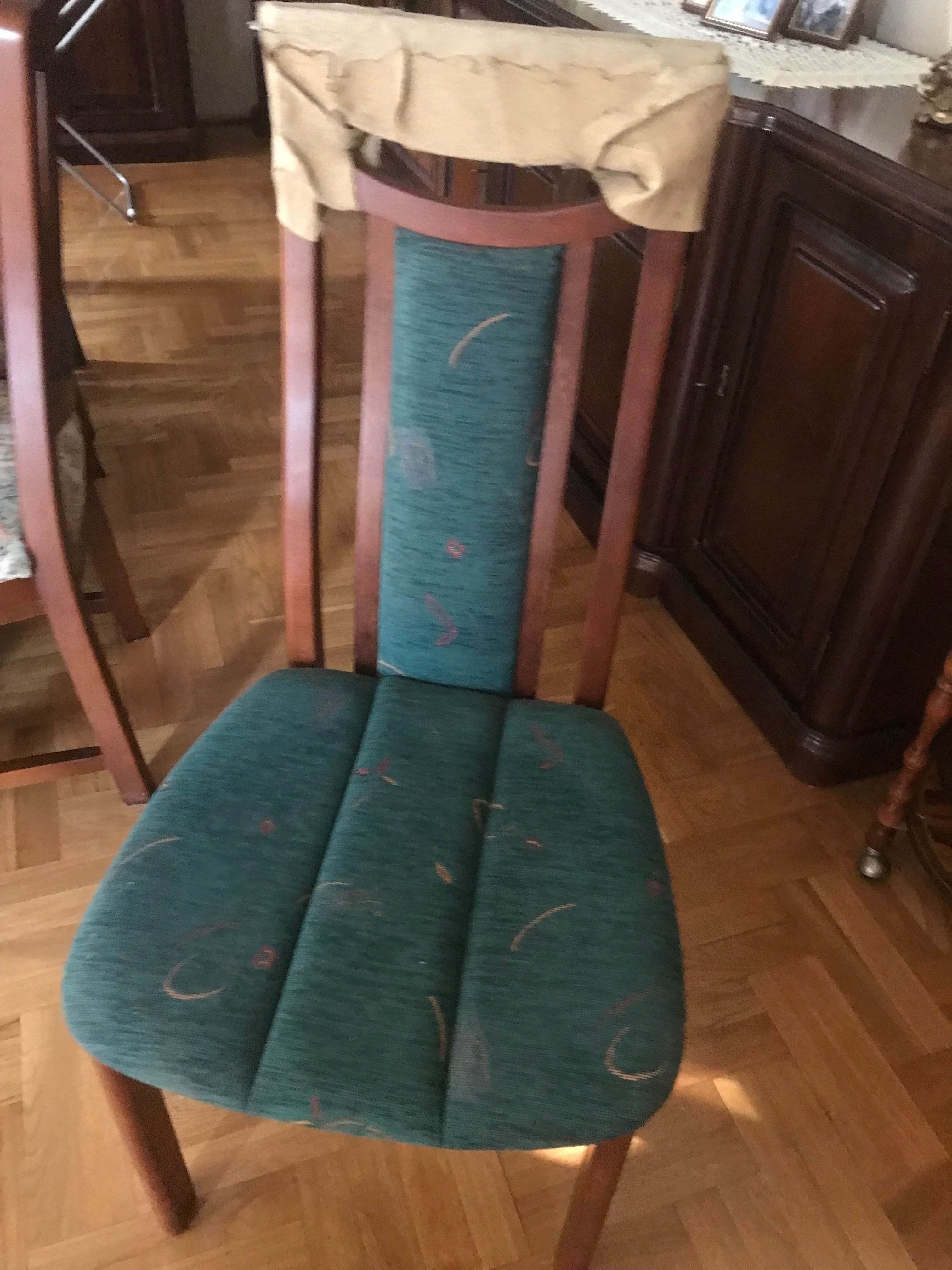 Krzesło drewniane tapicerowane buk