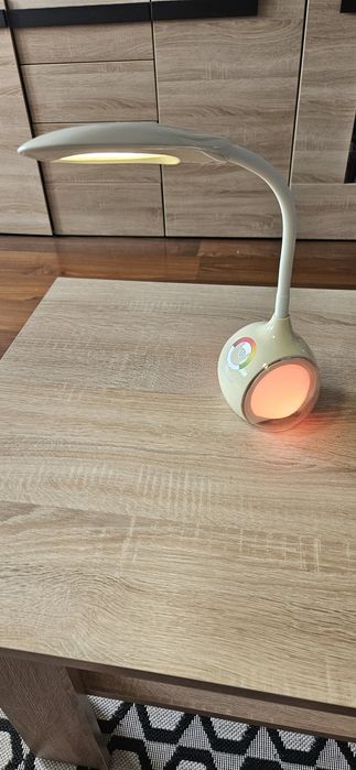 Lampka na biurko nocna