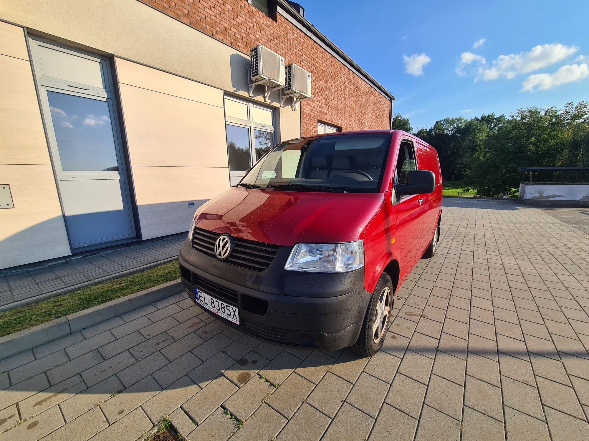 Wypożyczalnia wynajem busa dostawczego  9 osobowego samochodów