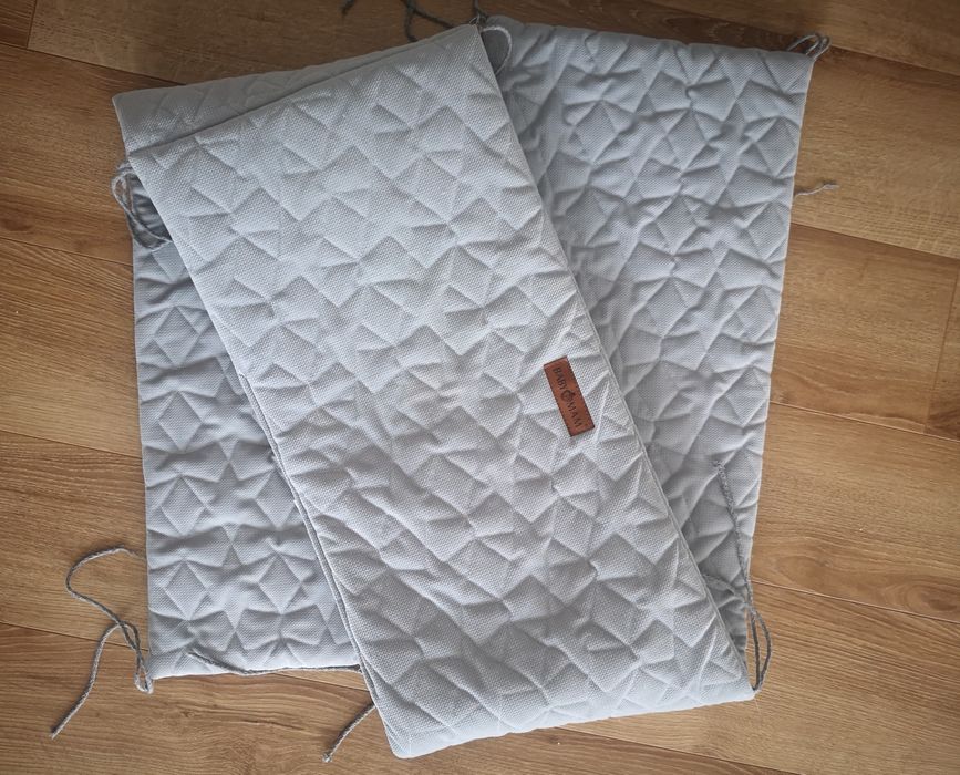 Ochraniacz do łóżeczka velvet szary 180x30