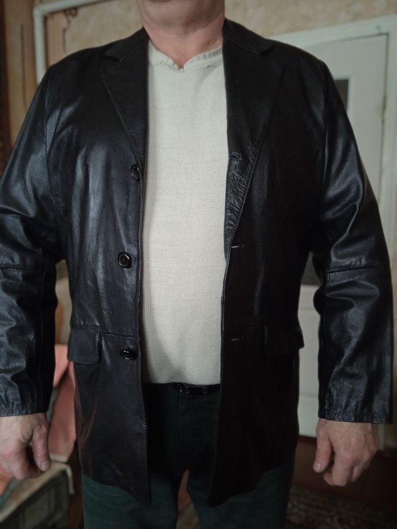Кожаный мужской пиджак осень весна а отличном состоянии