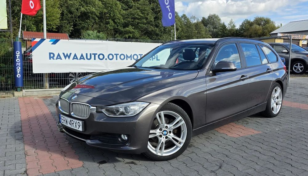 BMW Seria 3 316i 136 koni Nawigacja Szklany dach Klimatronik możliwa ZAMIANA