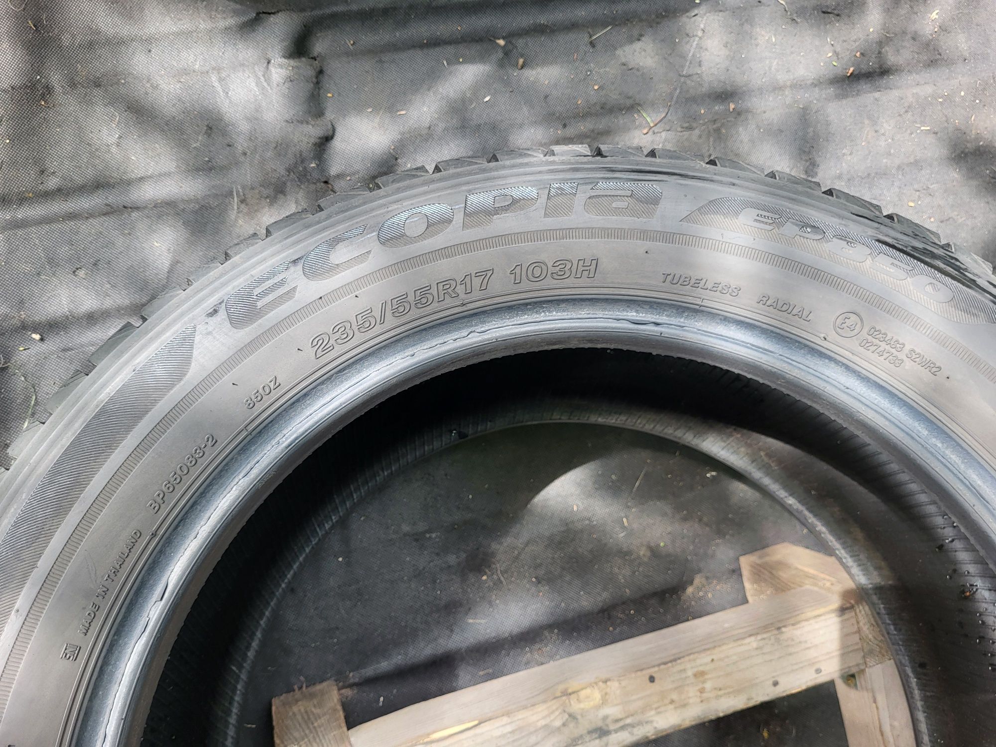 Продам комплект летних шин "Bridgestone Ecopia 235/55 R17 103H"
