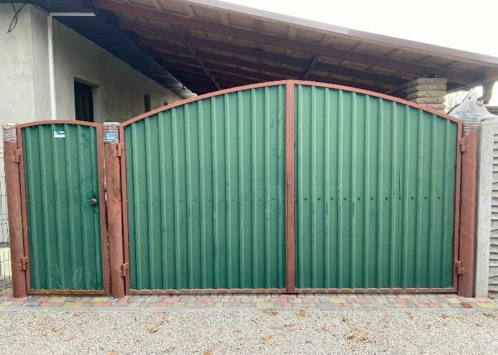 Продам ворота с калиткой