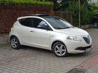 Lancia Ypsilon 2012r panorama 5-drzwi 1.2benzyna