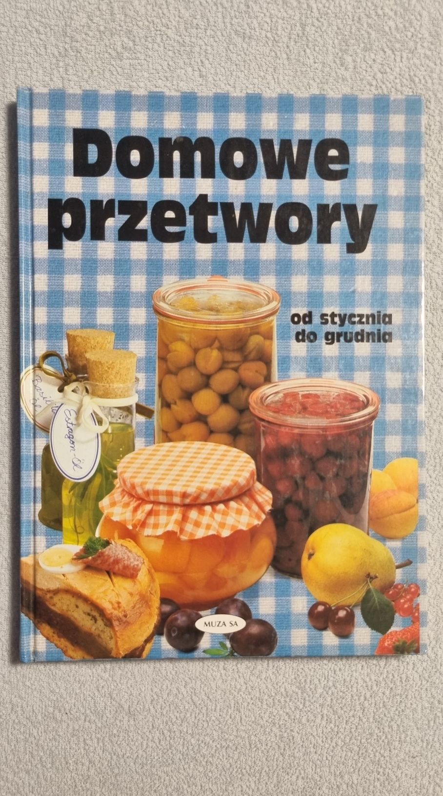 Książka, miękka lub twarda oprawa