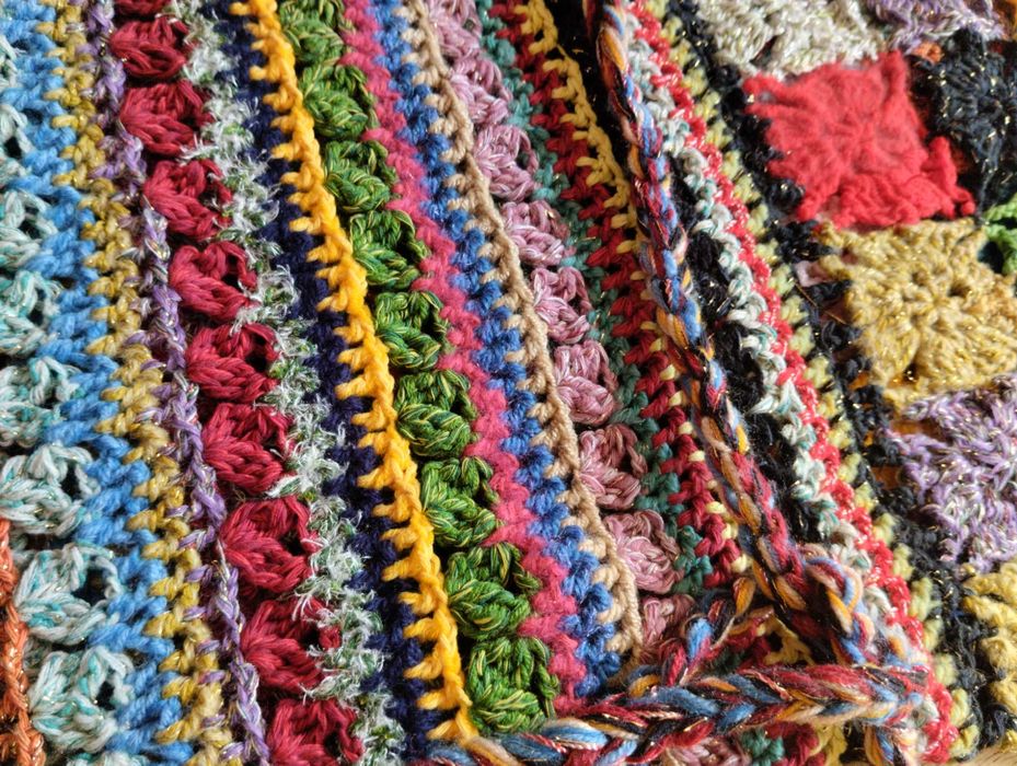 Ażurowa sukienka z paskiem, pasek, boho, szydełkowa, rozmiar M+