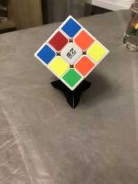 Продам кубик рубика в идеальном состоянии