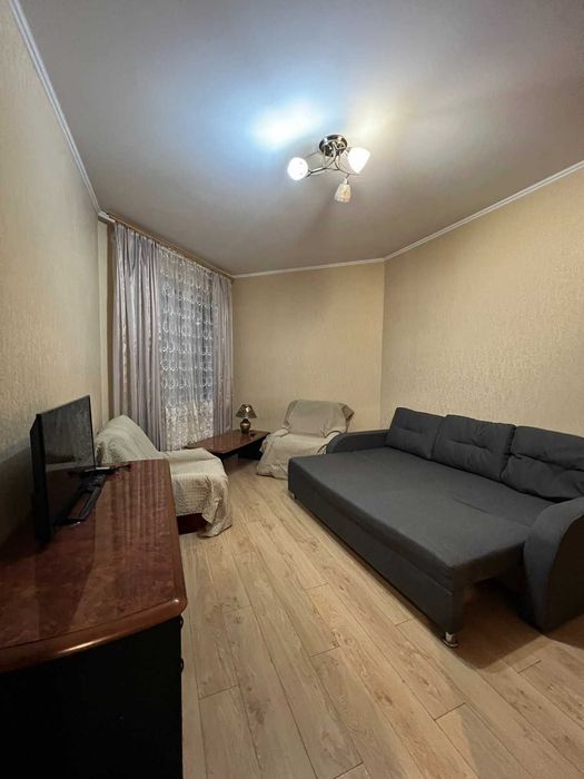 Дешевле нет! Радужный. Высокий первый этаж. Свободна.