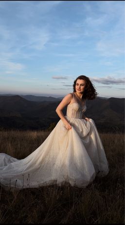Весільна сукня від Crystal