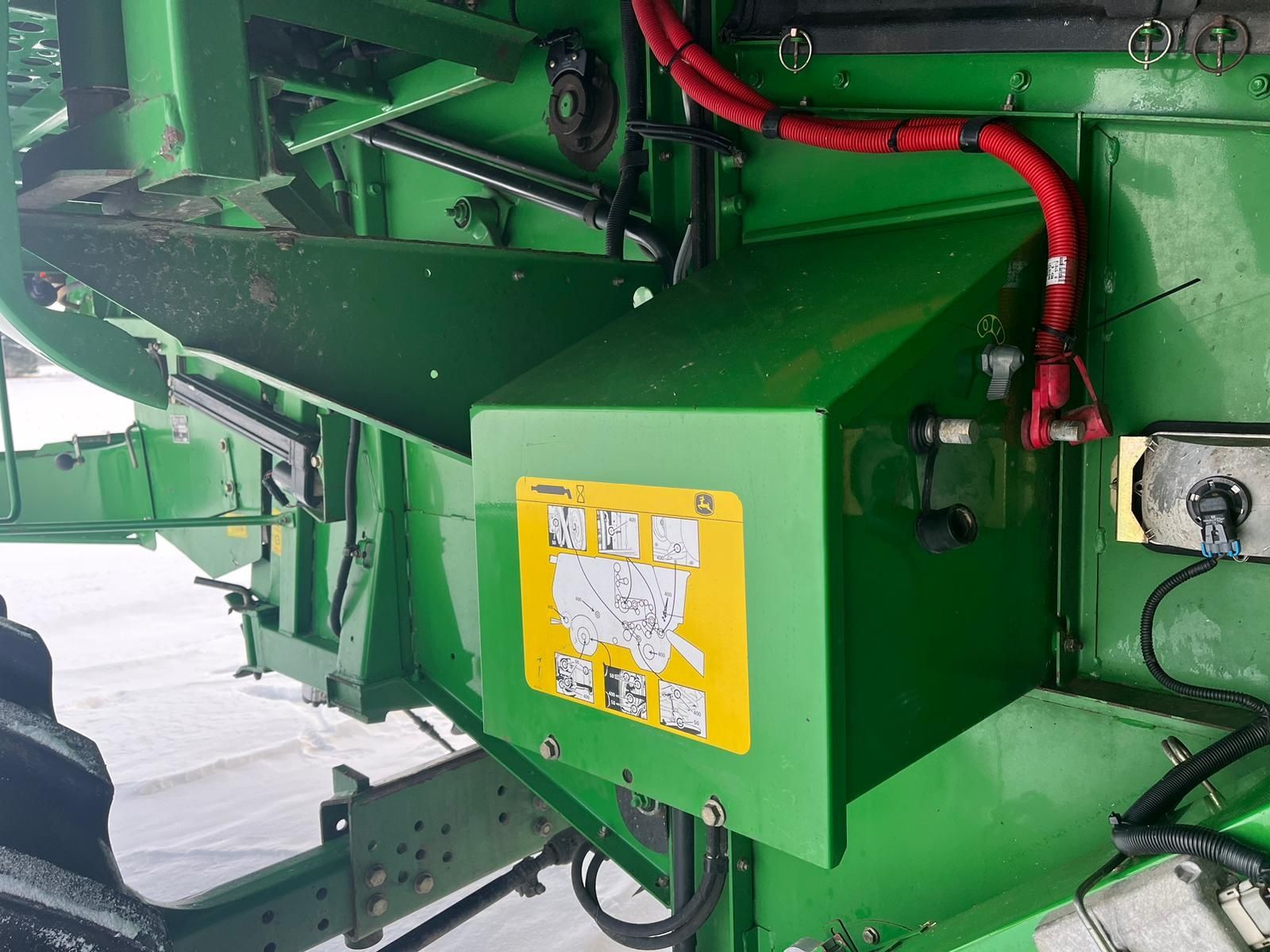 Комбайн John Deere  S690