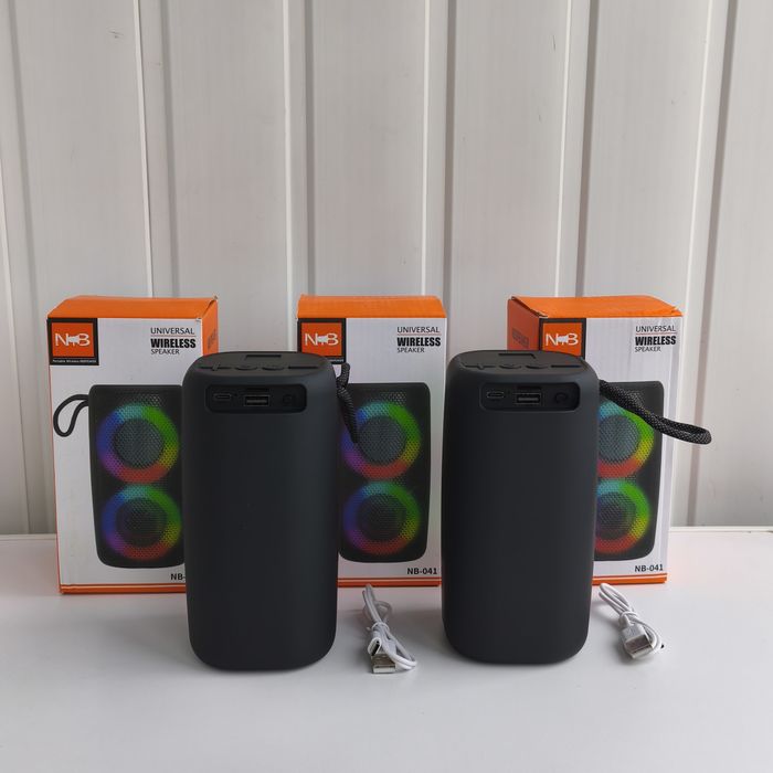 Портативна колонка зі світломузикою