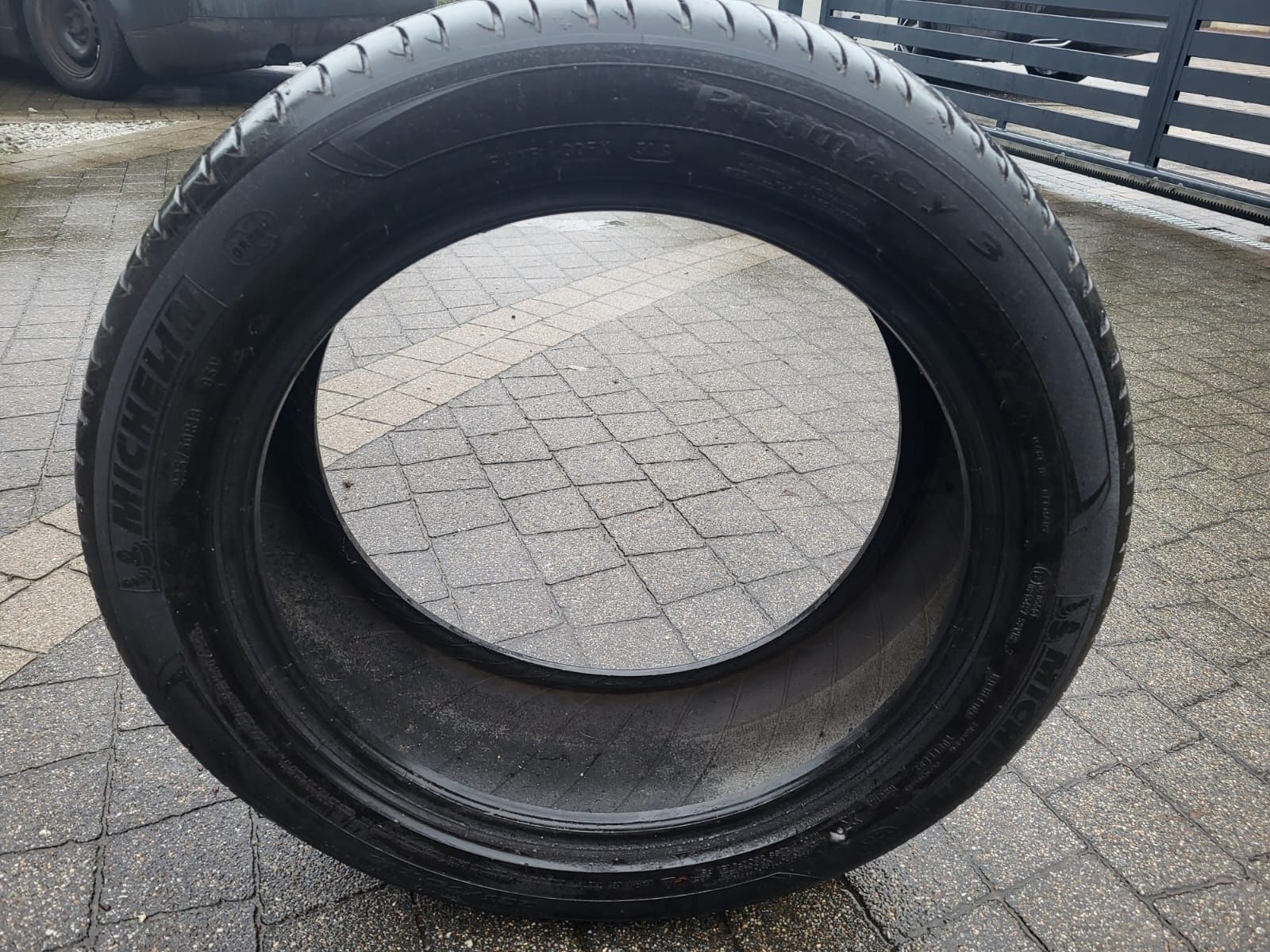 Opony zimowe 2 szt. 225/50 R18