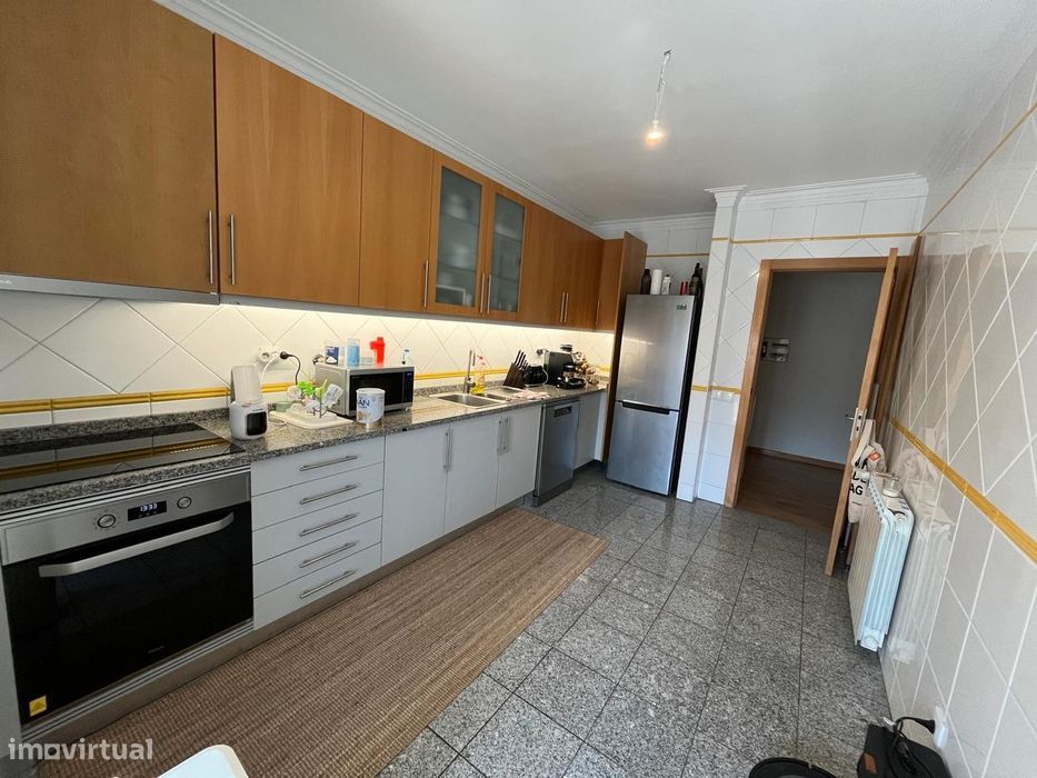 Exclusivo! T3 Centro de Valongo com Garagem box dupla