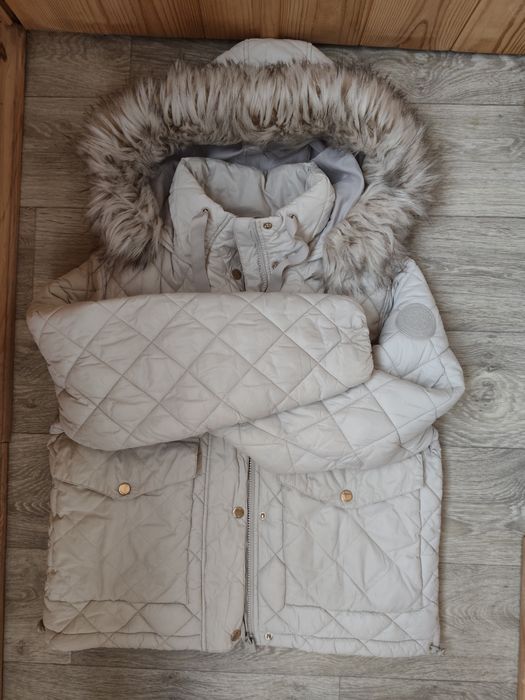 Молочная стеганная курточка