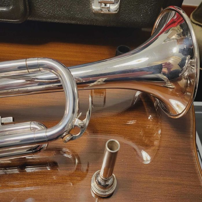 trąbka YAMAHA T100 made in Japan, jak nowa, srebrna!