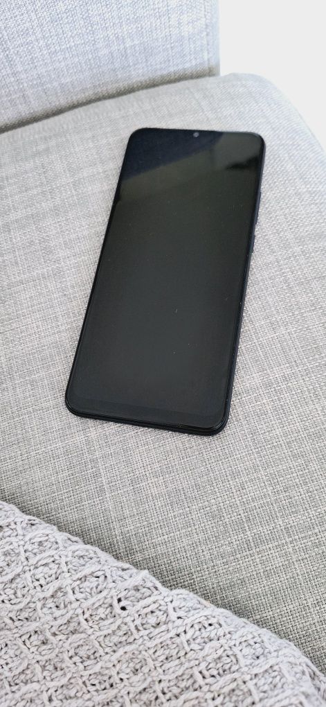 Телефон oppo 15s