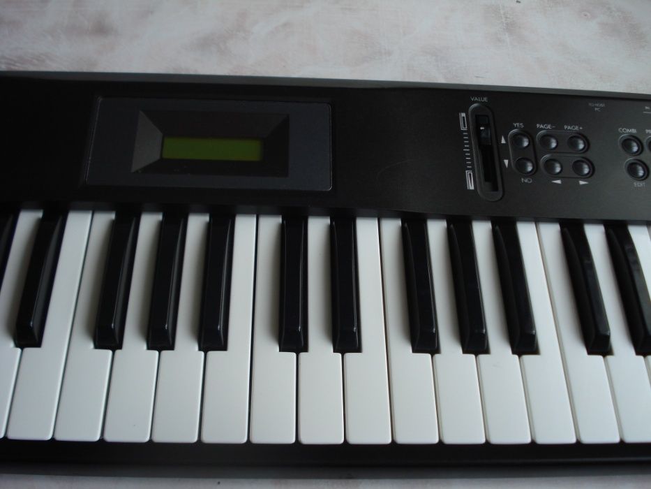 Синтезатор "Korg" X5