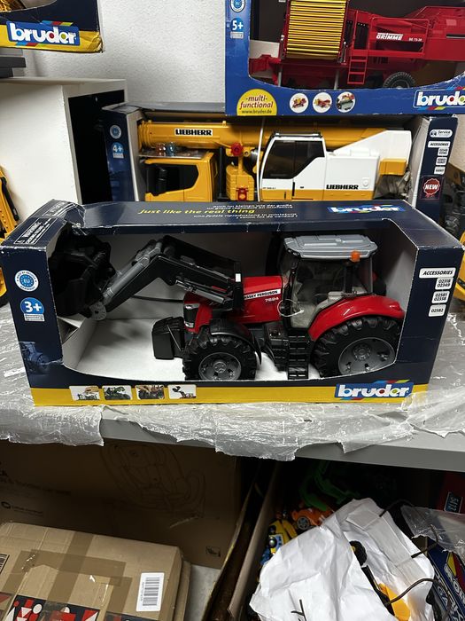 Bruder - Massey Fergusson 7624