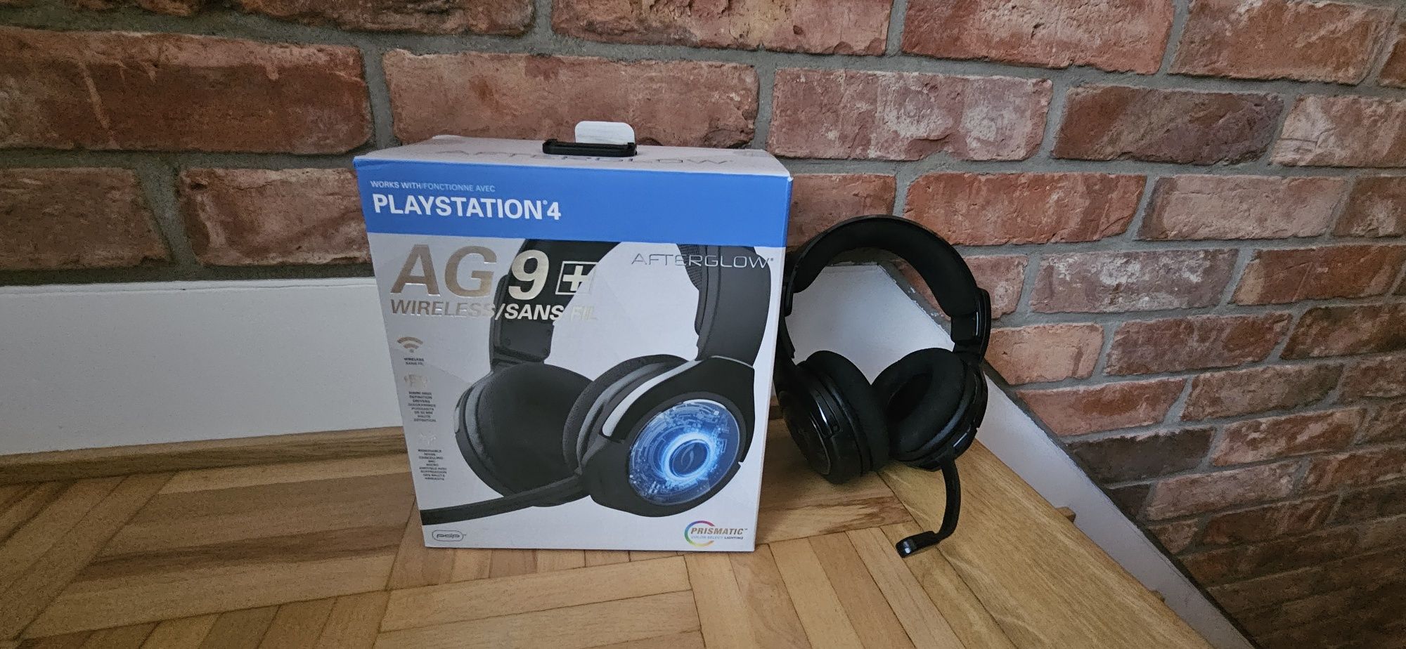 Słuchawki bezprzewodowe playstation 4 AG9 uszkodzone