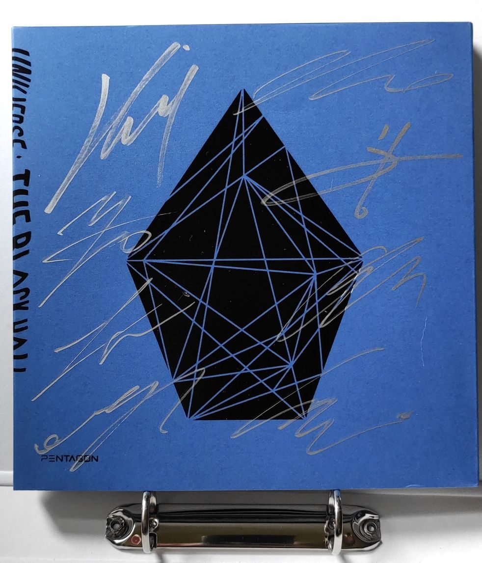 Pentagon Universe: The Black Hall downside ver. [autografowany album]