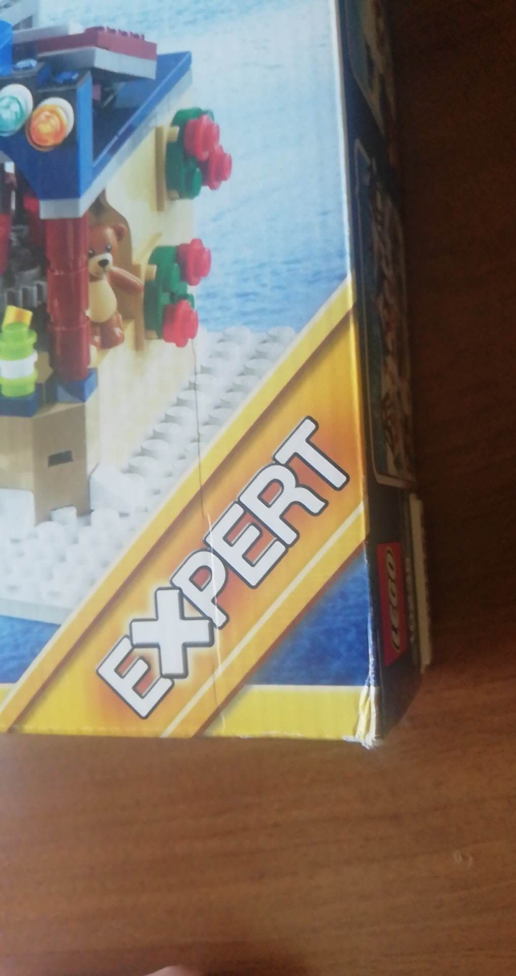 Lego Creator Expert  zimowa wioska 10235