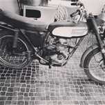 Triumph em pecas ara recuperar completa