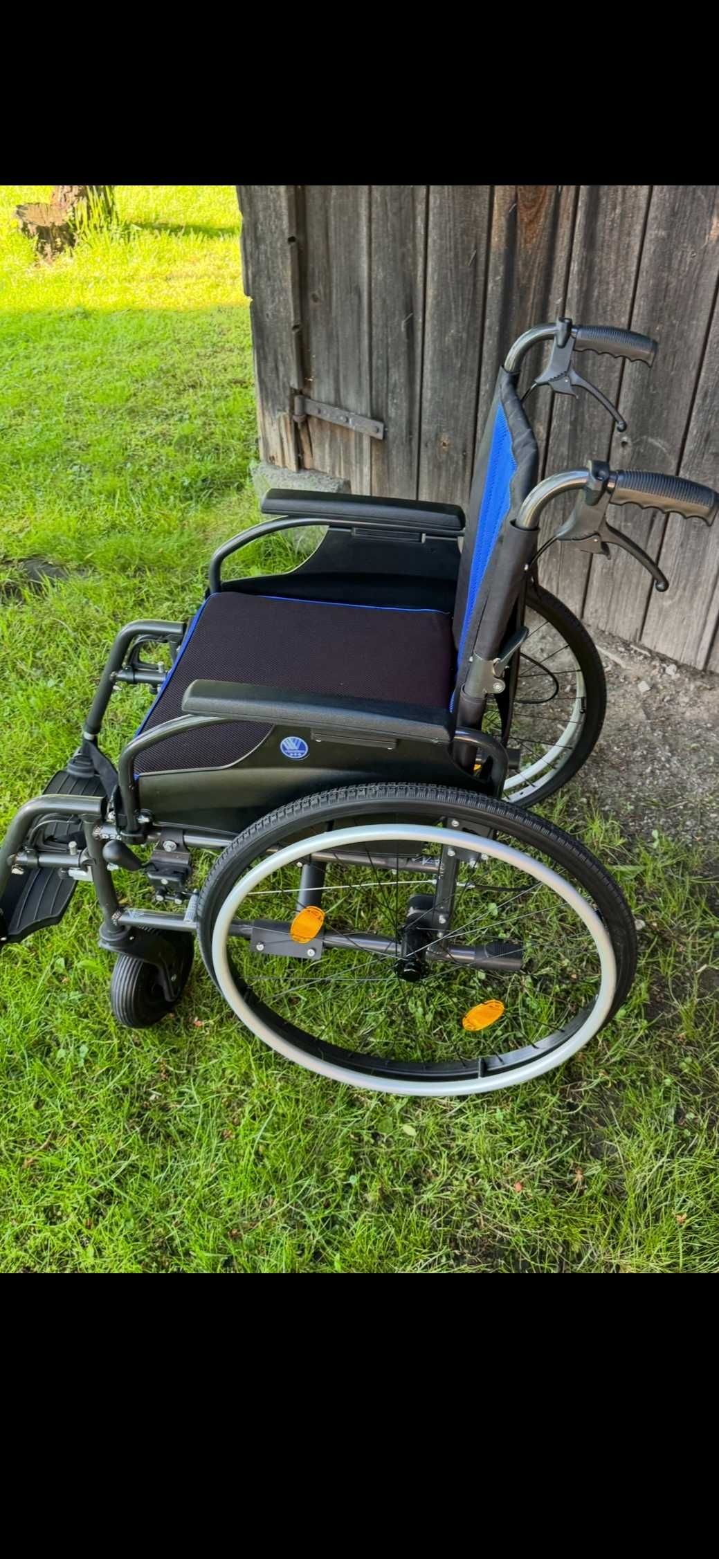 Wózek inwalidzki lekki aluminiowy