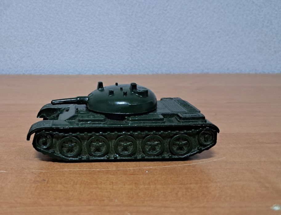 Танк игрушка СССР.