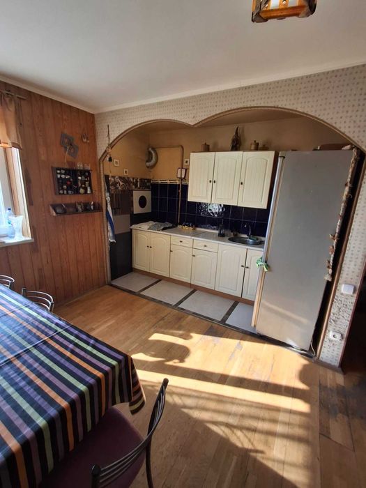 (13) Продам міцний 2-поверховий будинок в Сухому Лимані.