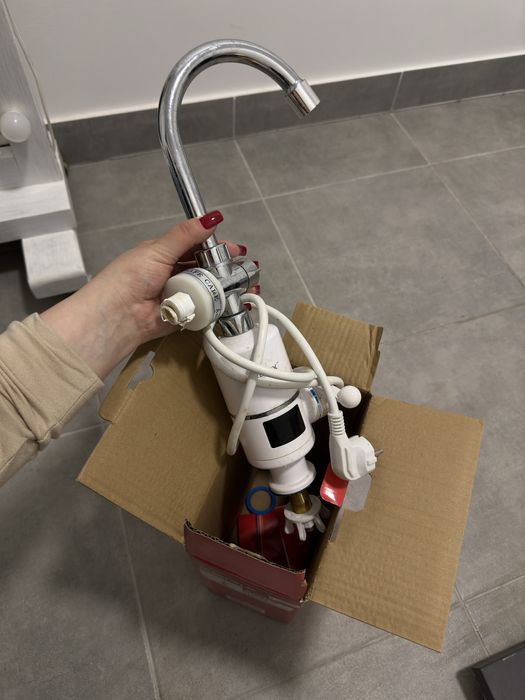 Продам проточний водонагрівач