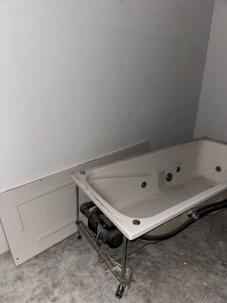 Banheira de hidromassagem de 1.90m - muito bom estado