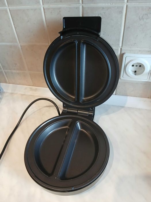 Сендвіч-тостер, бутербродниця.