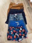Conjunto de 5 pares de calções 4-5 anos.