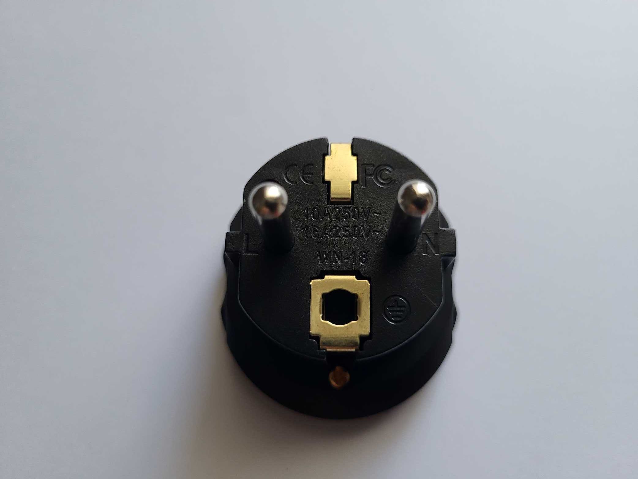 Адаптер перехідник універсальний 10A/16A 250V EU, чорний