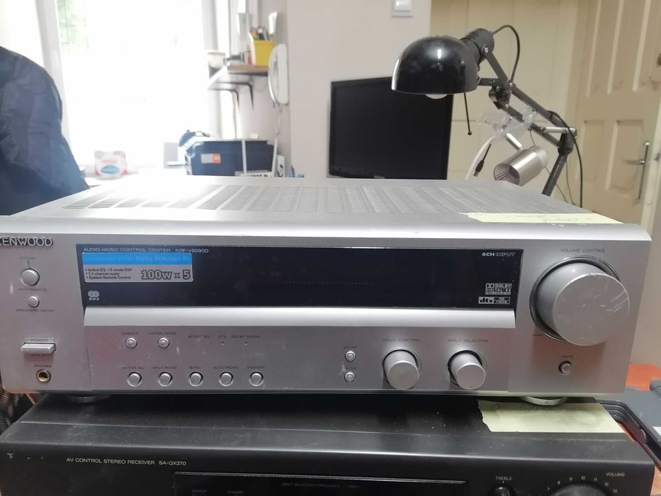 Amplituner Kenwood KRF-V5090 pilot