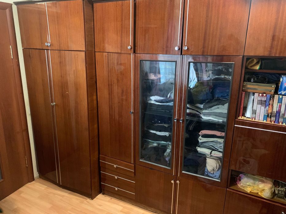 Стінка для зали б/у