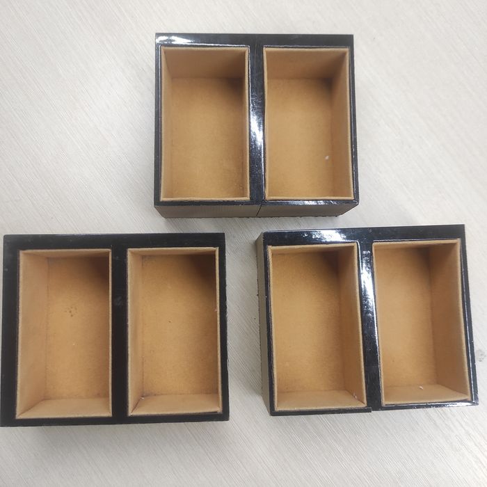 Ячейки коробки бокс для часов