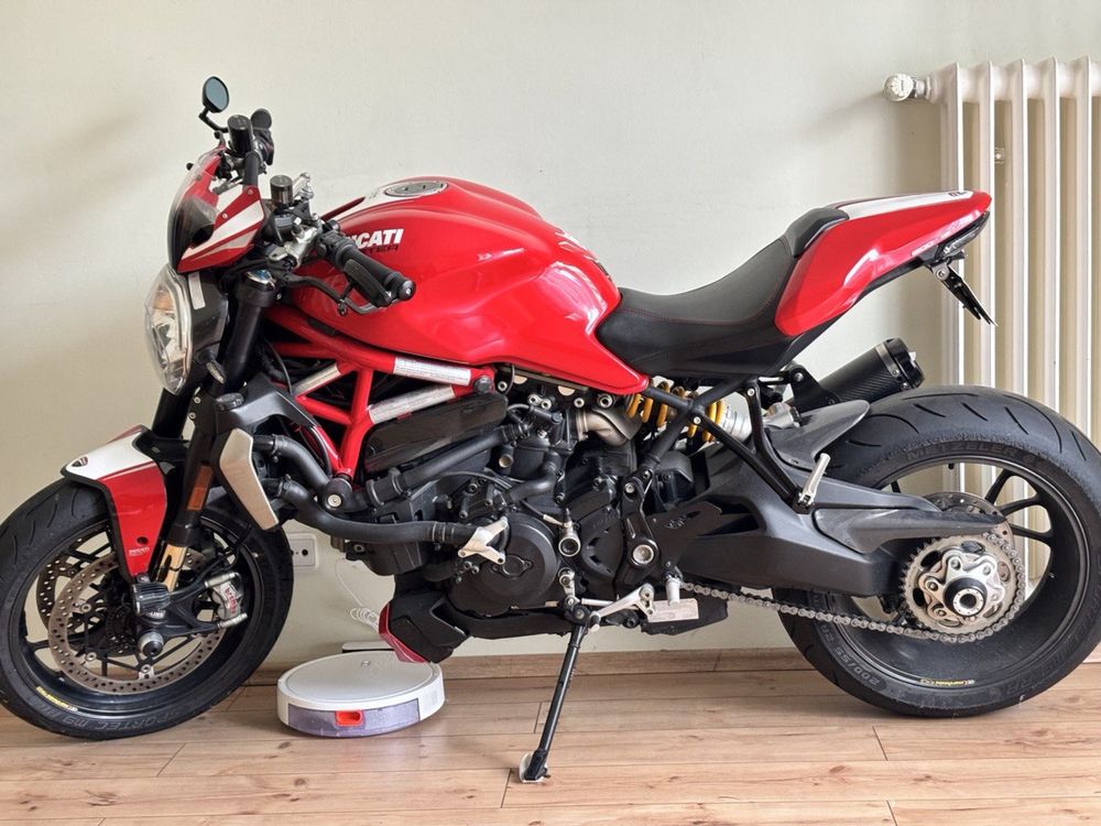 Ducati Monster 1200R