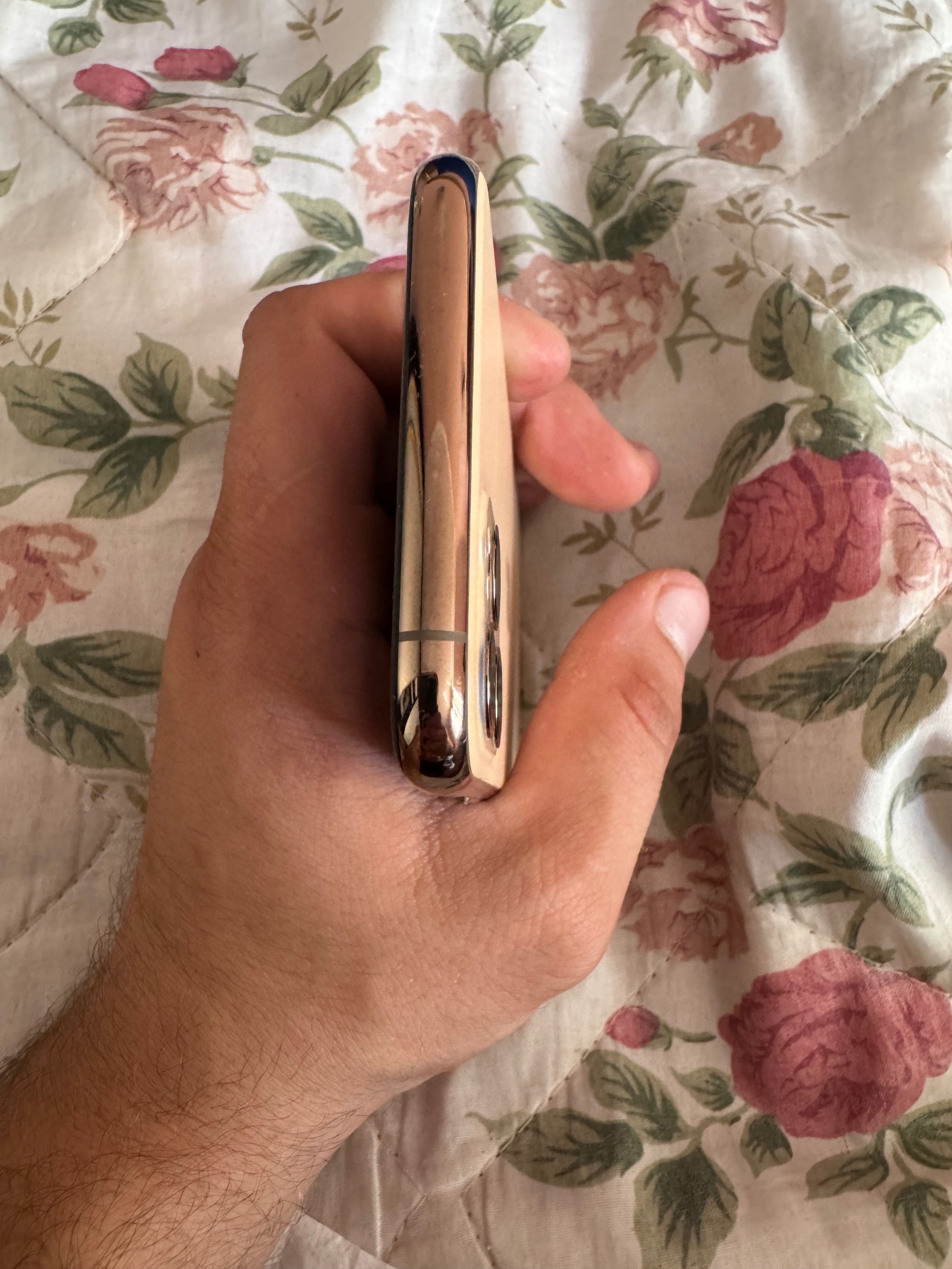 Продам iphone 11 pro