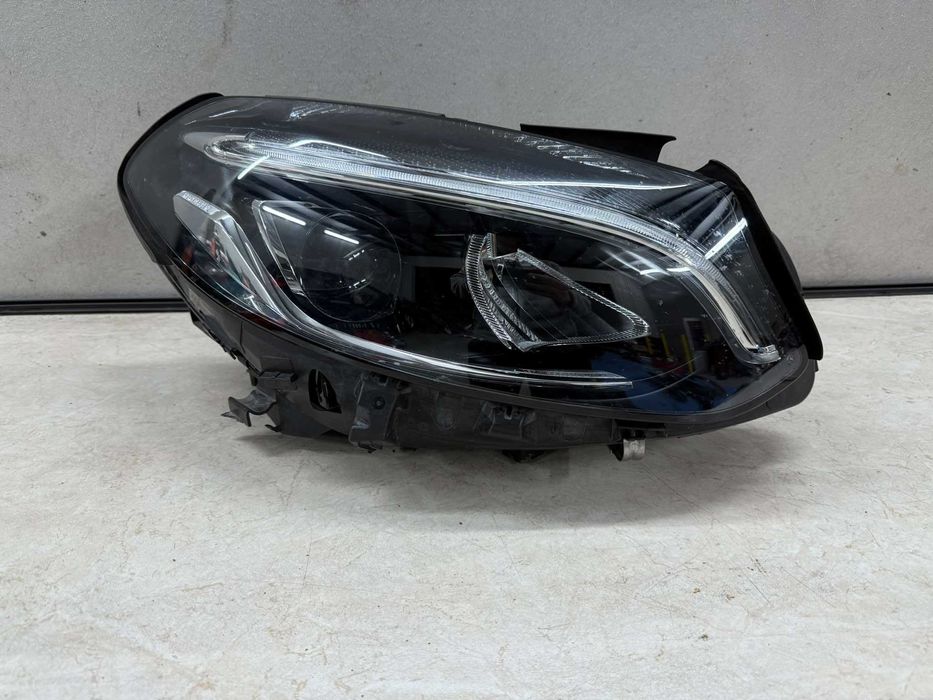 Lampa prawa przód do MERCEDES B KLASA W246 lift  A246--906--280--1
