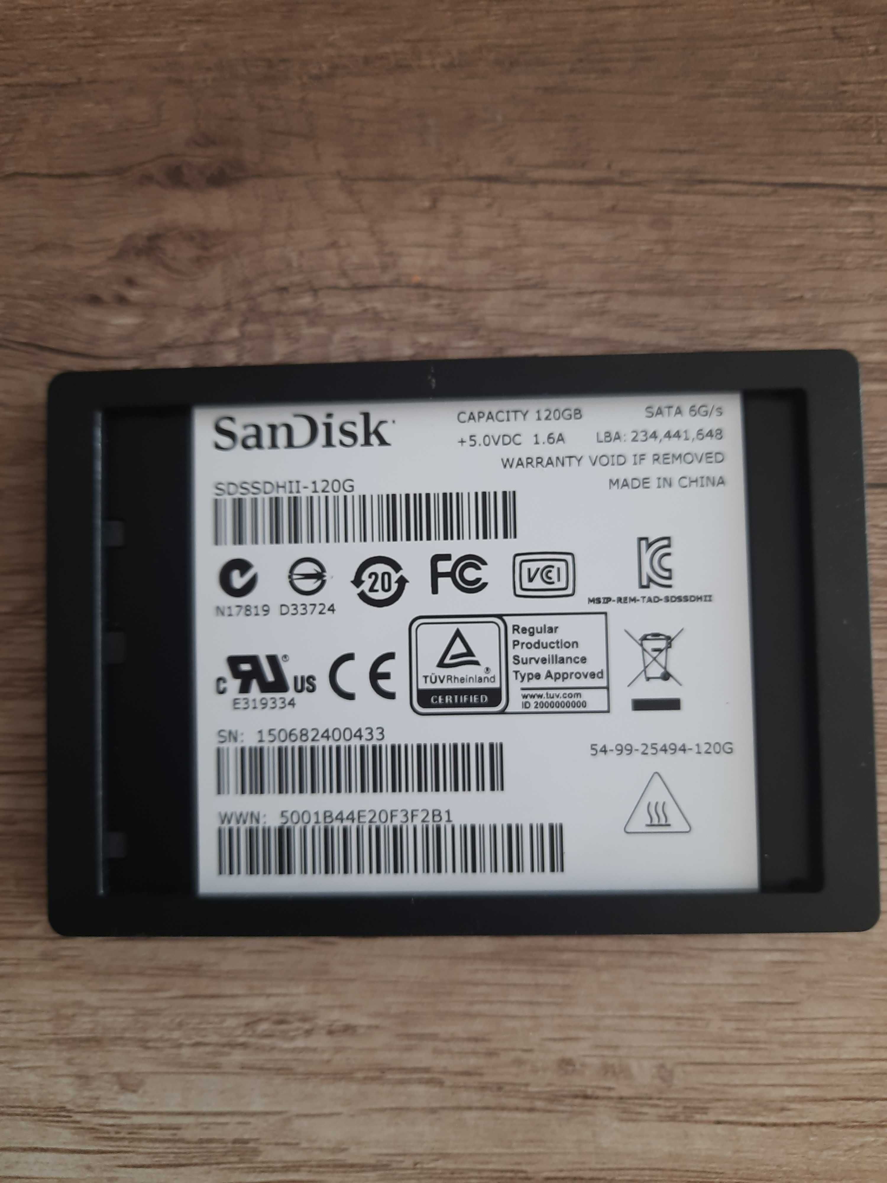 SanDisk 120GB SATA SSD Ultra II  /  Dysk - WD AV  Green Power 4TB