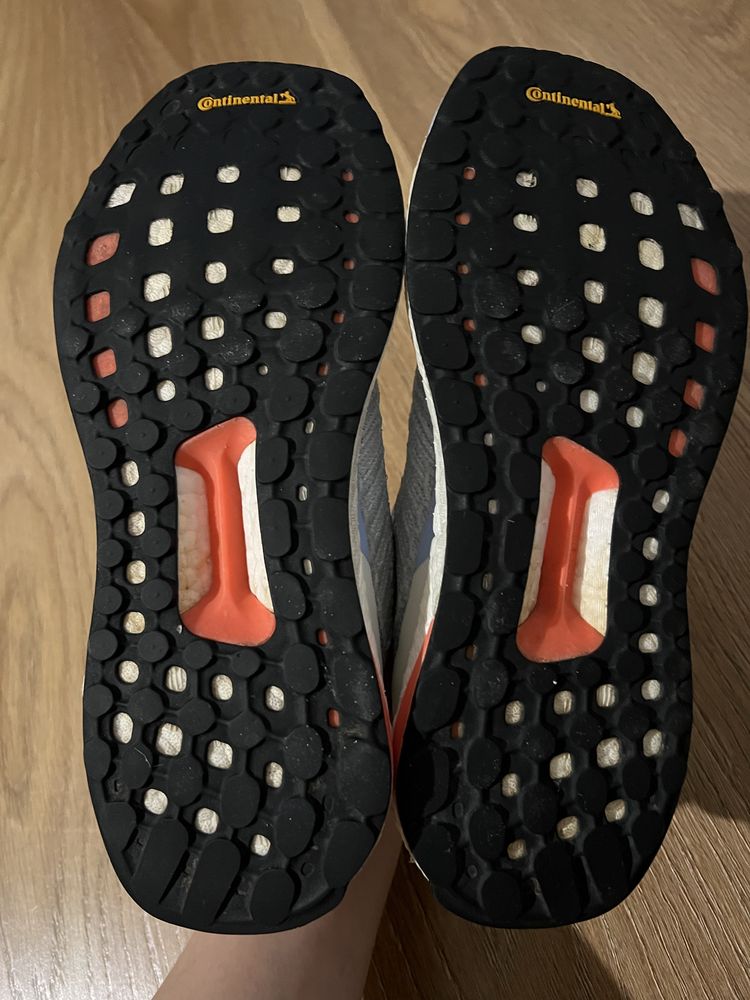 Кросівки Adidas Solarboost ST 19