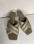 Obcasy letnie khaki H&M 39